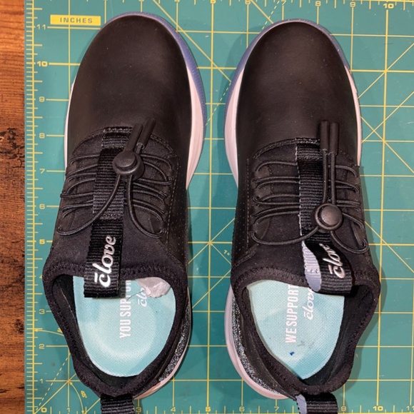 CLOVE Classic Sneaker- Night Shift SZ5 - Picture 2 of 7